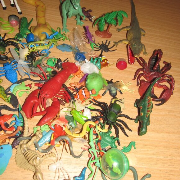 140+ Plastic Animal Figures Dinosaurs Jungle Sea Creatures Insects Spiders Mix - Picture 4 of 5